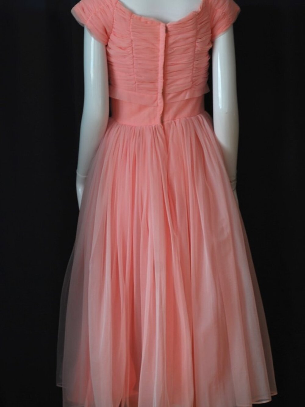 1950's Feminine Layered, Ruched & Beaded Pink Dress - Picture 4 of 7